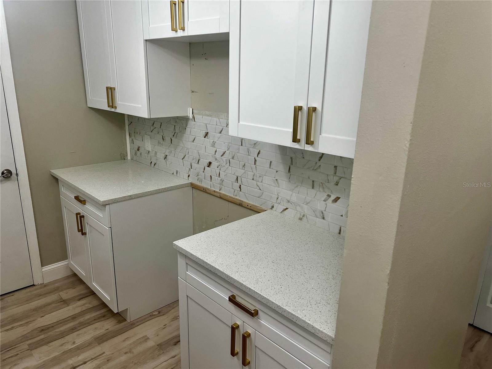 Listing photo id 1 for 11901 4th Street N 10108