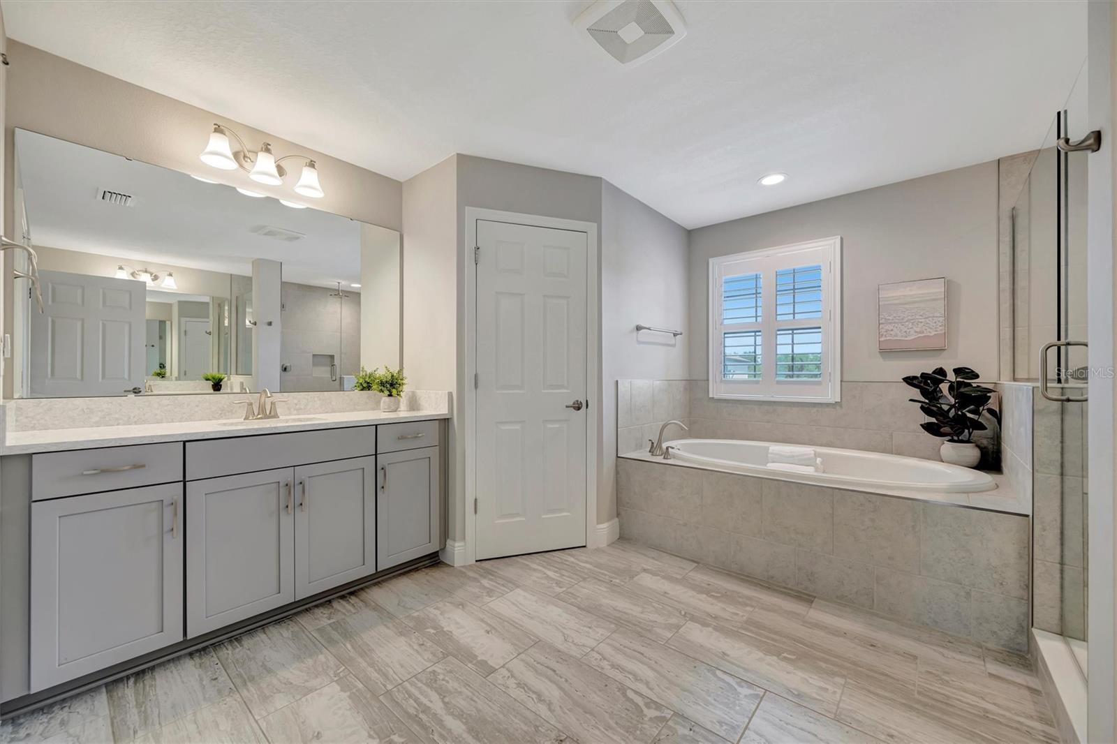 Image 13 of 34 For 9109 Warm Springs Circle