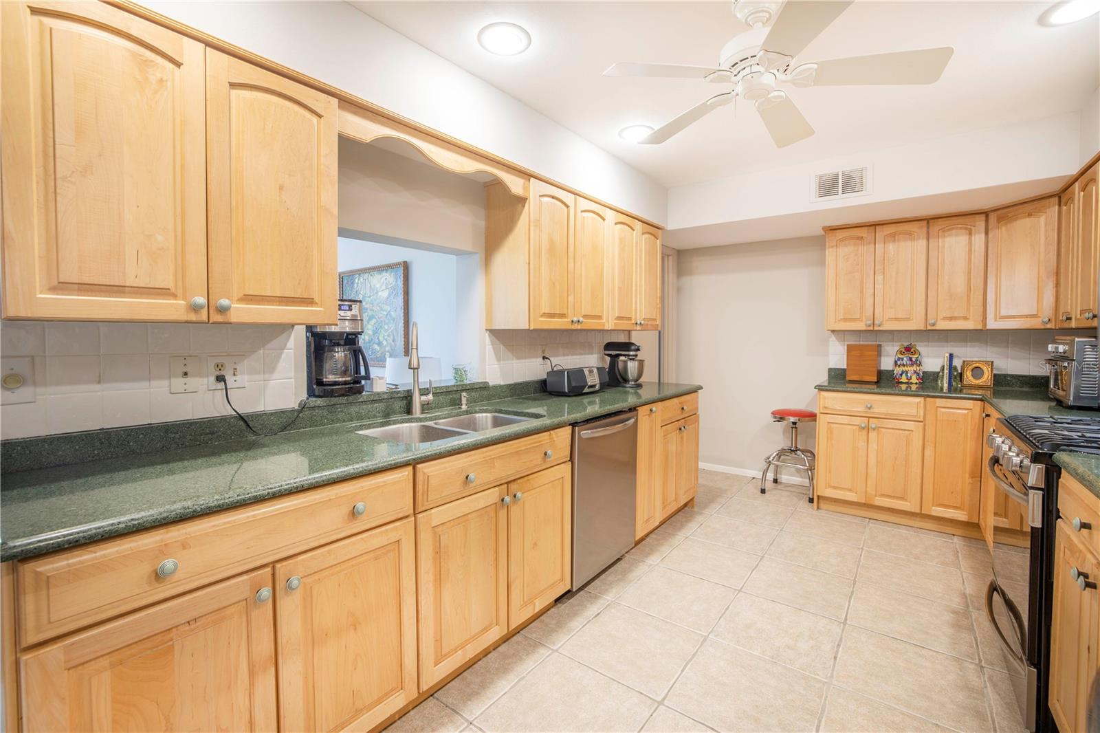 Image 29 of 42 For 8198 Terrace Garden Drive N 501