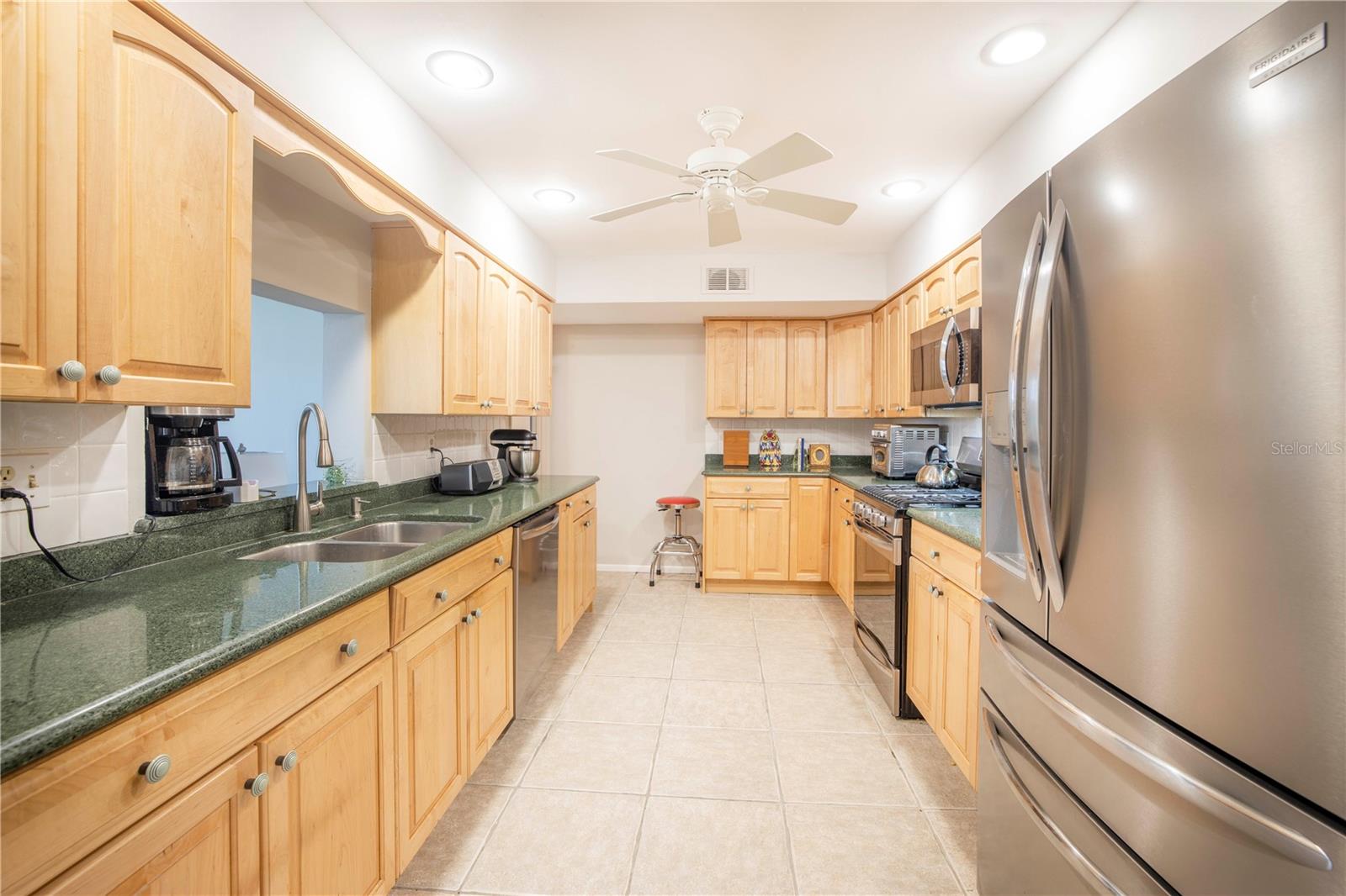 Image 30 of 42 For 8198 Terrace Garden Drive N 501