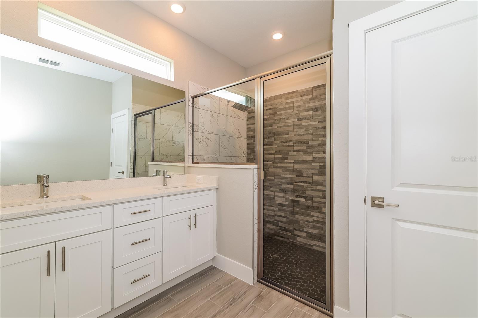 Image 10 of 15 For 451 Big Sioux Court
