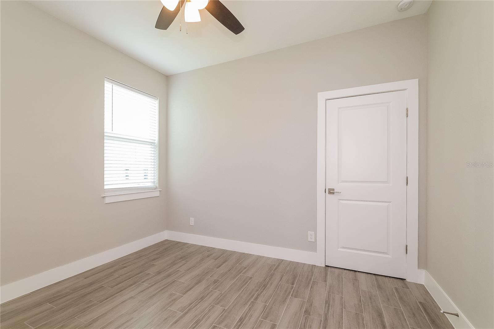 Image 13 of 15 For 451 Big Sioux Court