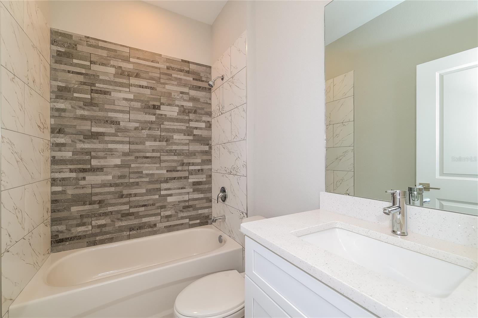 Image 14 of 15 For 451 Big Sioux Court