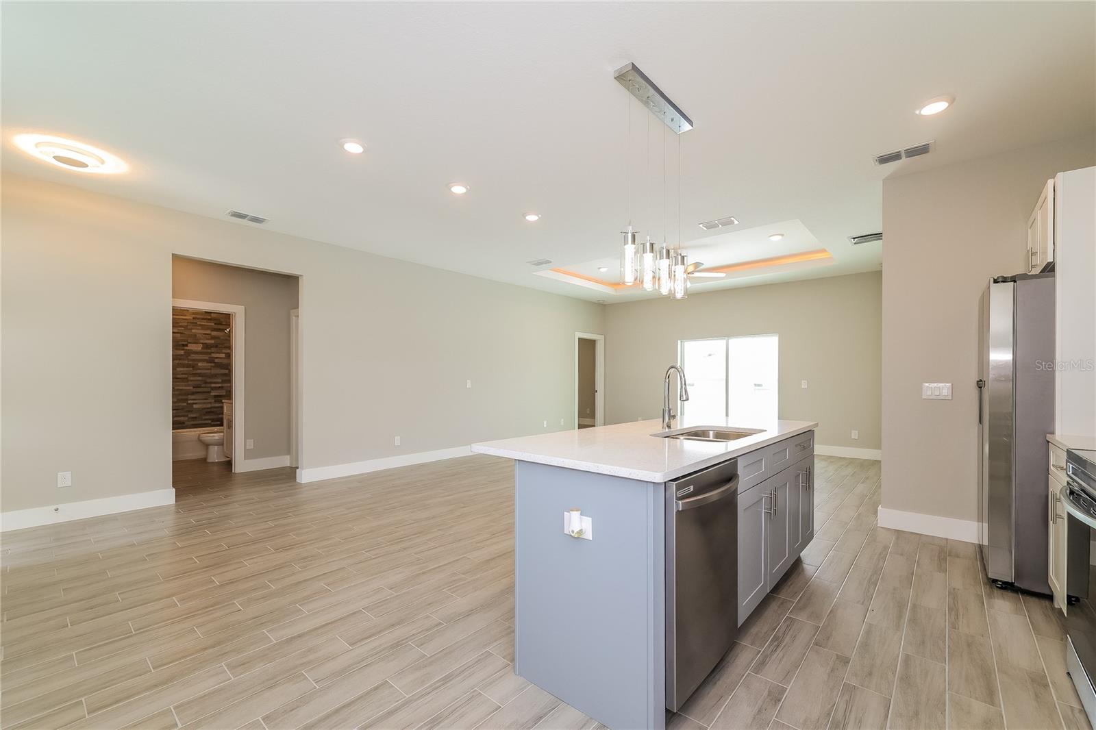 Image 5 of 15 For 451 Big Sioux Court