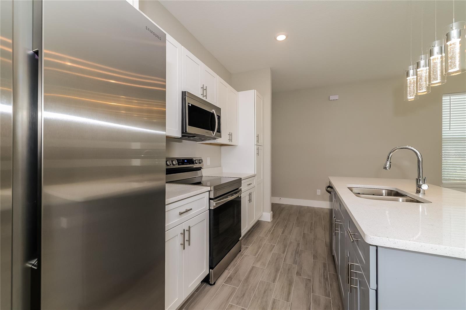 Image 6 of 15 For 451 Big Sioux Court