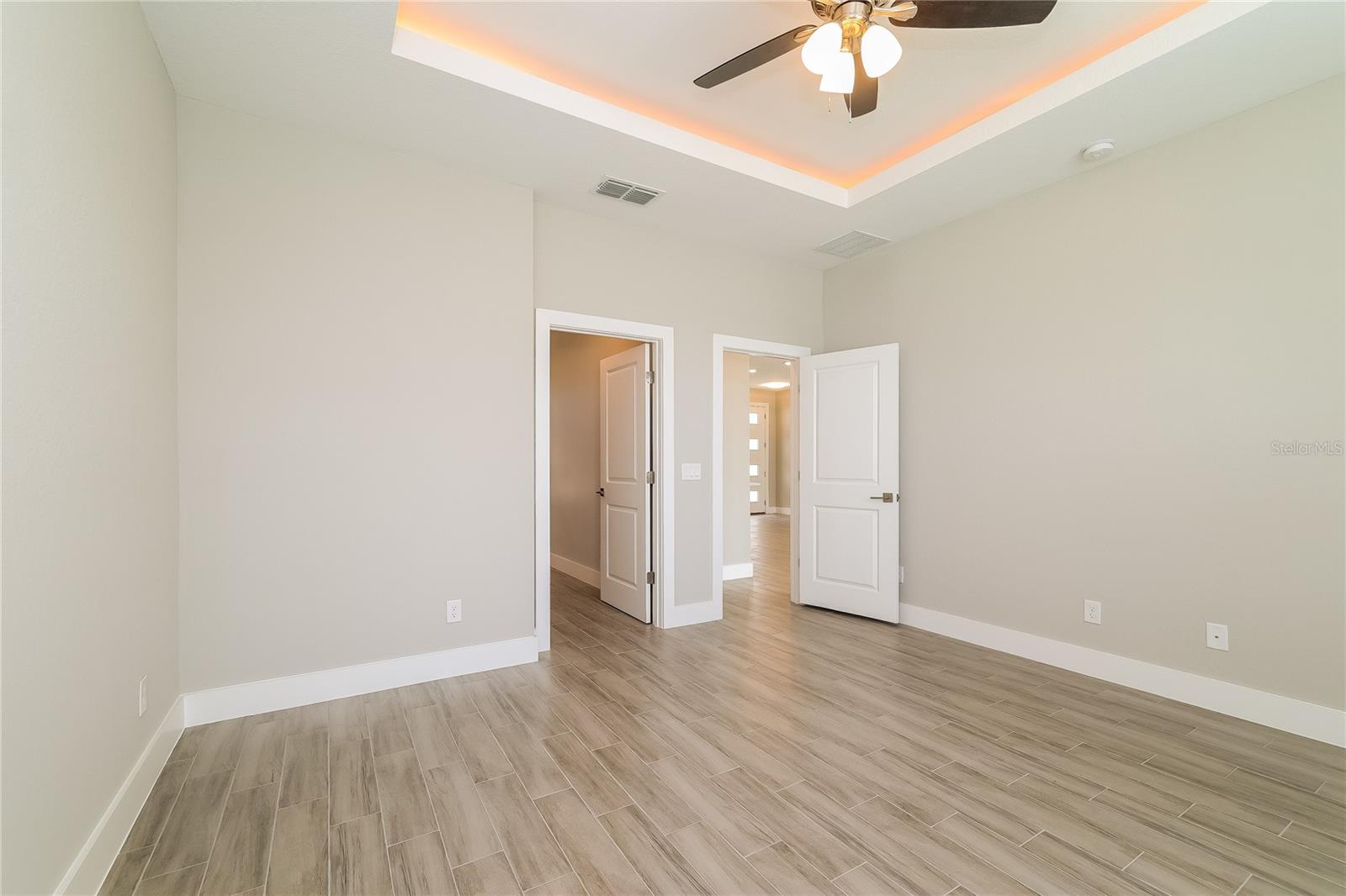 Image 9 of 15 For 451 Big Sioux Court