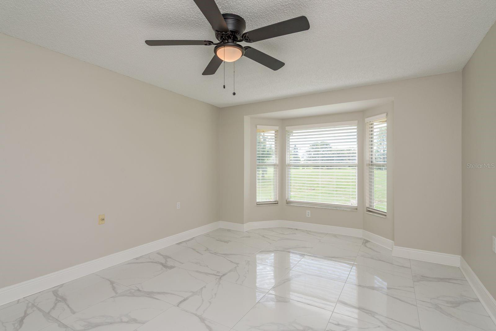 Listing photo id 16 for 5935 Precious View Court