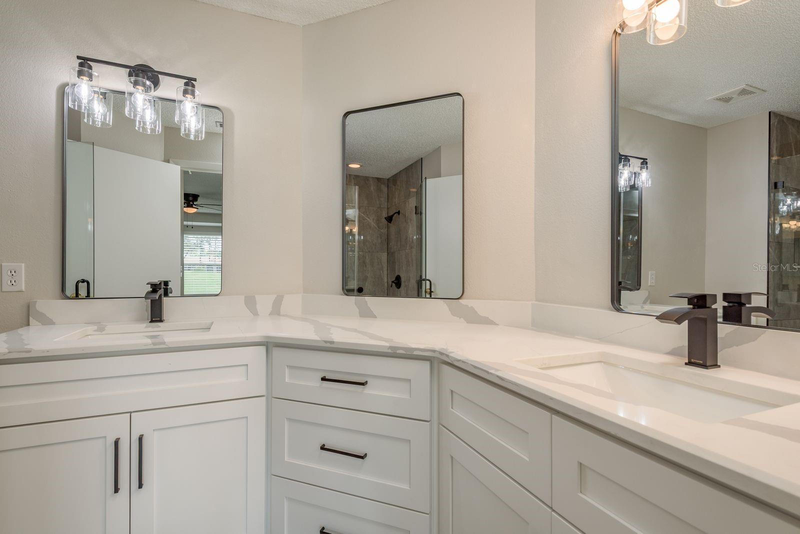 Listing photo id 18 for 5935 Precious View Court