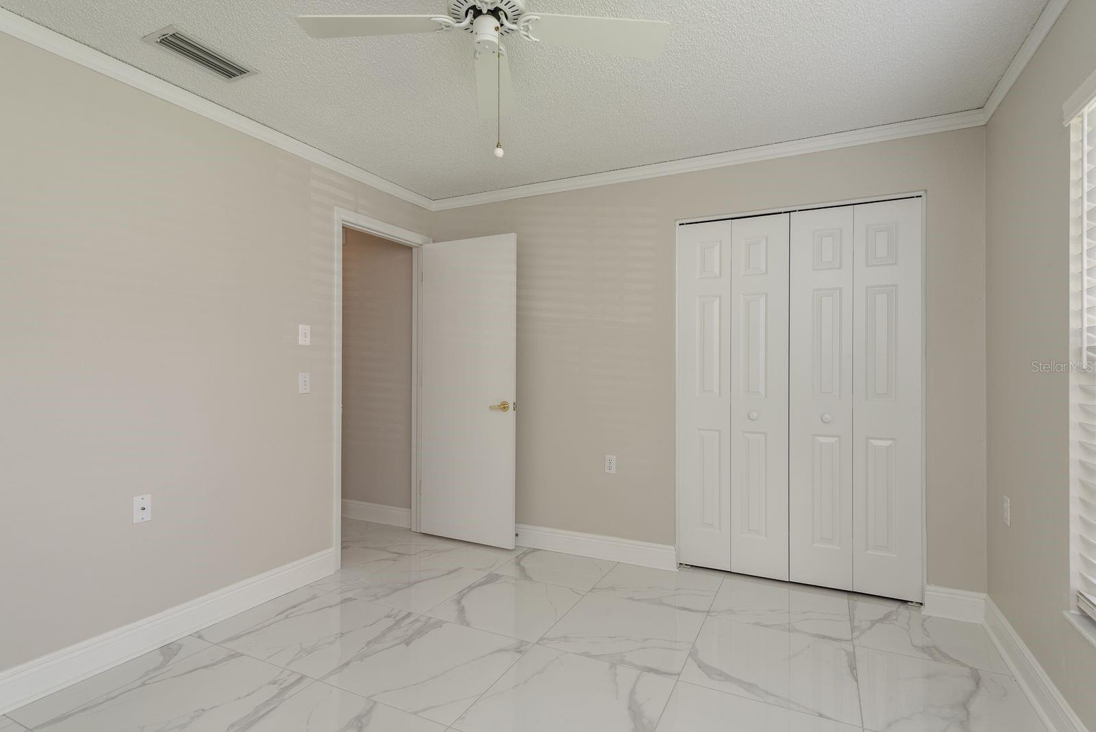 Listing photo id 21 for 5935 Precious View Court