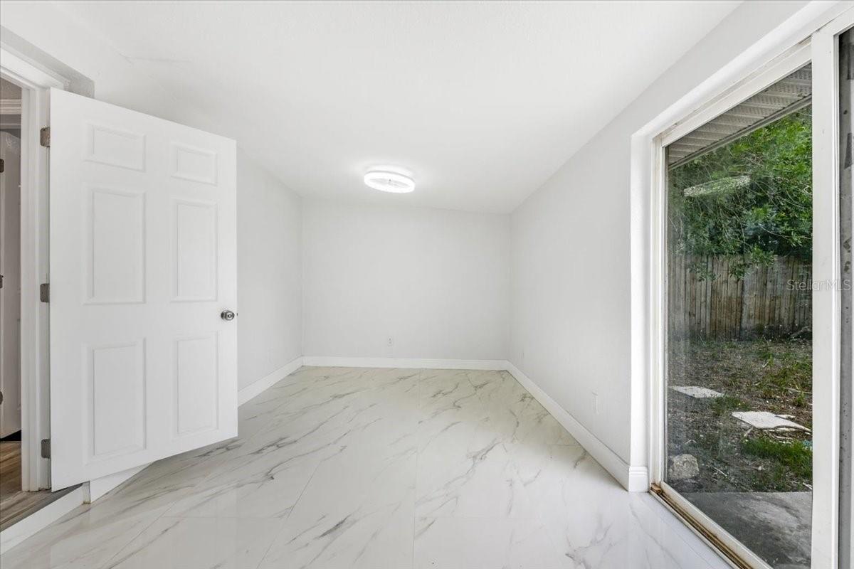 Image 16 of 23 For 2110 Alemanda Drive
