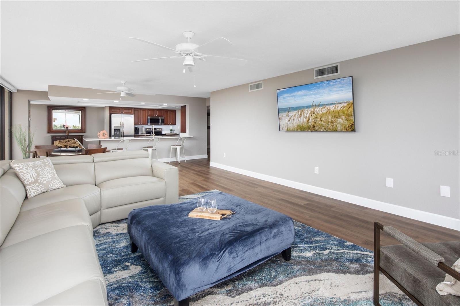 Image 13 of 37 For 7650 Bayshore Drive 606
