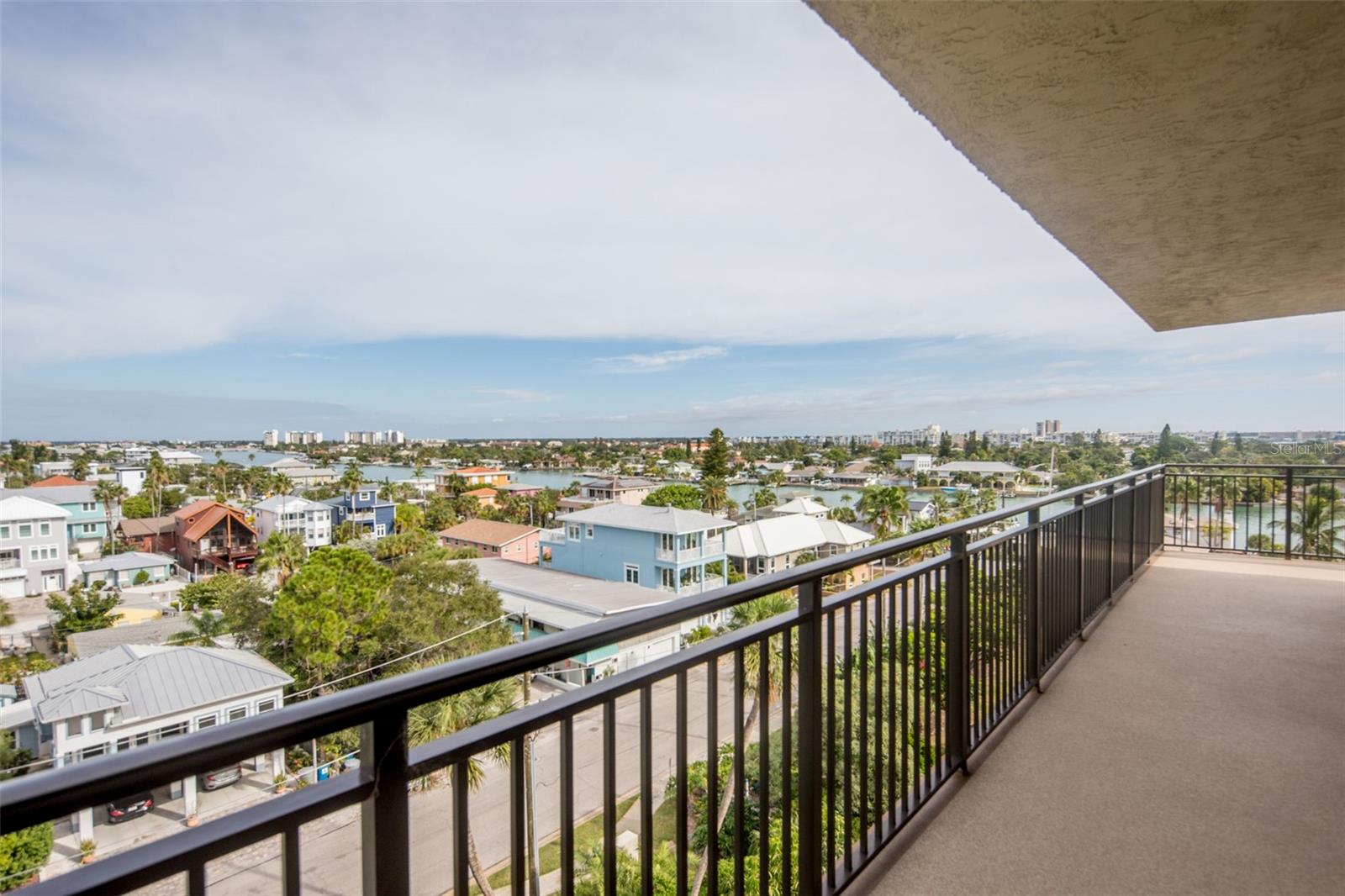Image 15 of 37 For 7650 Bayshore Drive 606
