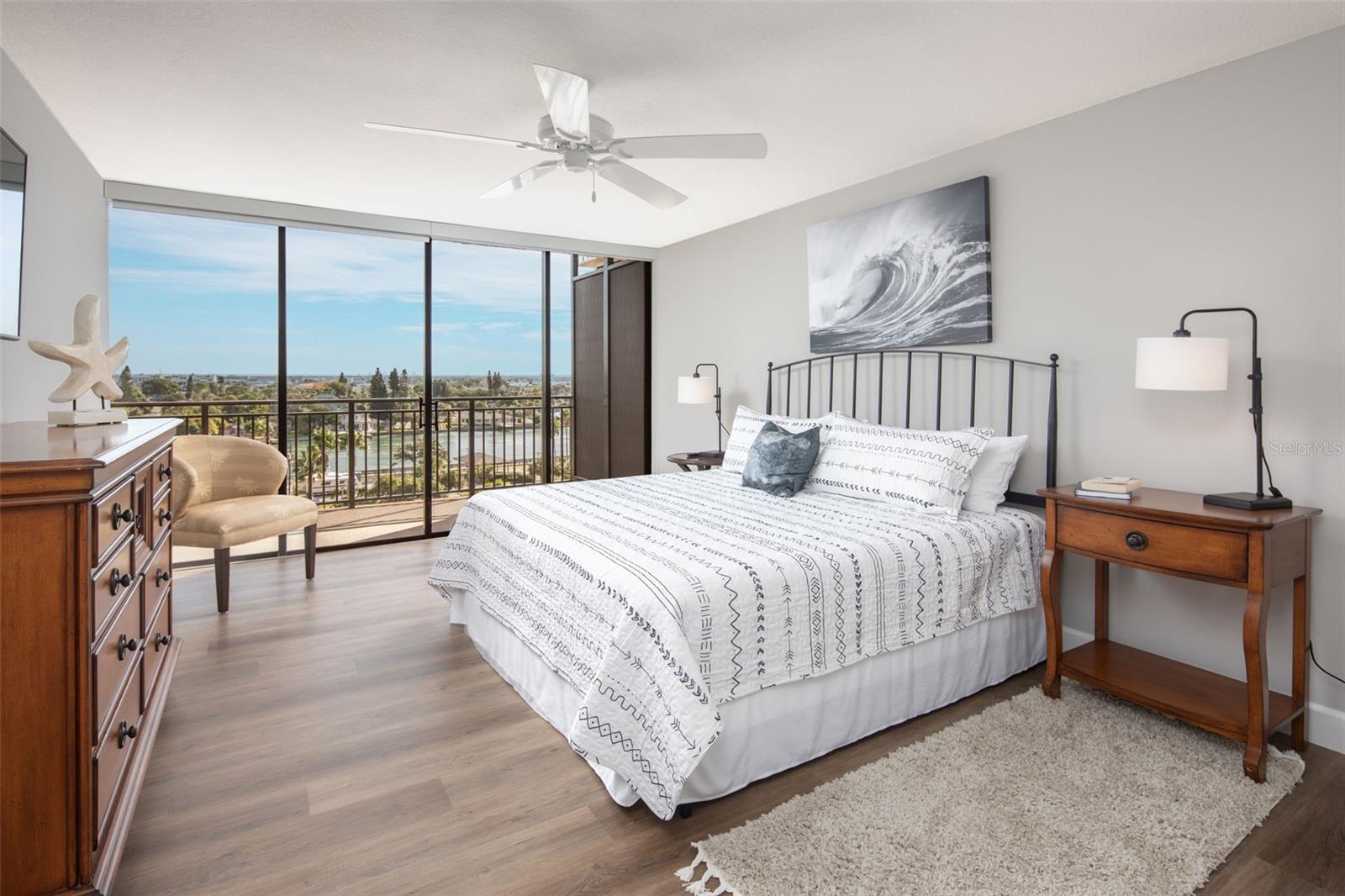 Image 16 of 37 For 7650 Bayshore Drive 606