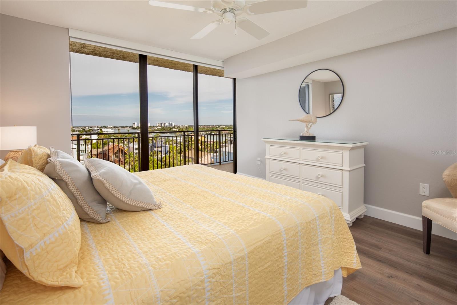 Image 21 of 37 For 7650 Bayshore Drive 606