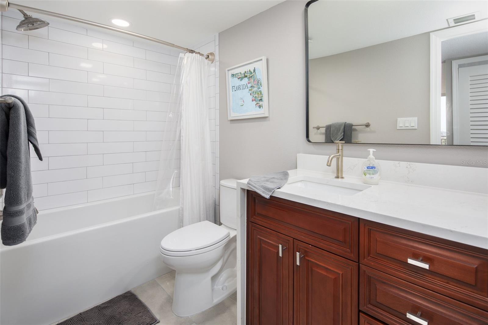 Image 23 of 37 For 7650 Bayshore Drive 606