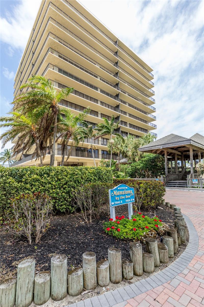 Image 28 of 37 For 7650 Bayshore Drive 606
