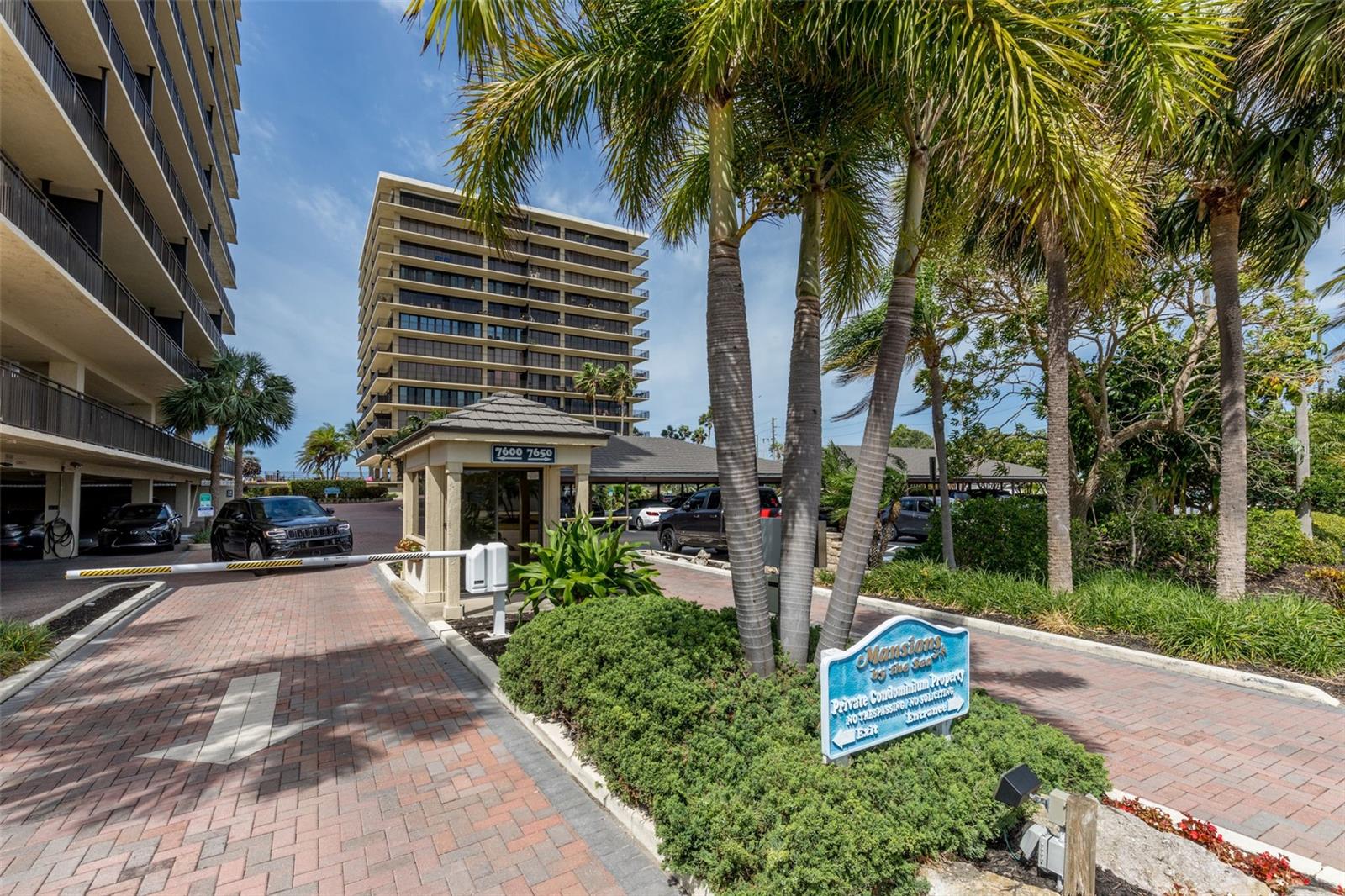 Image 29 of 37 For 7650 Bayshore Drive 606