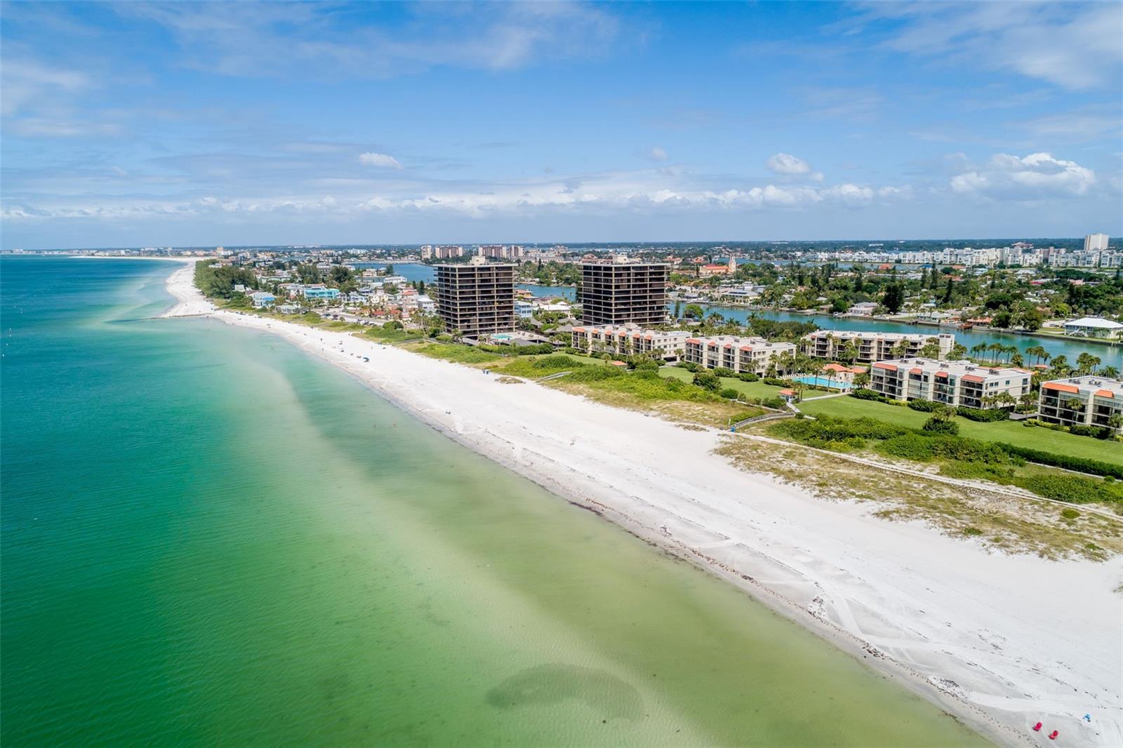 Image 33 of 37 For 7650 Bayshore Drive 606