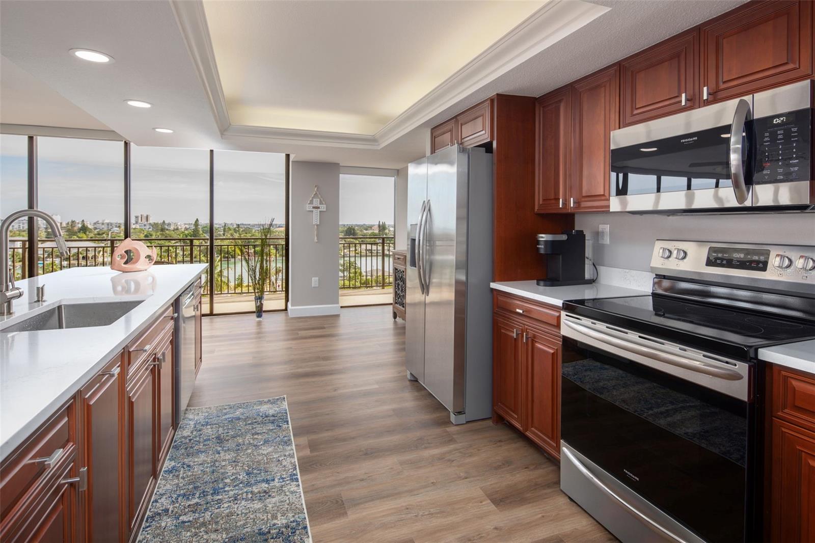 Image 6 of 37 For 7650 Bayshore Drive 606