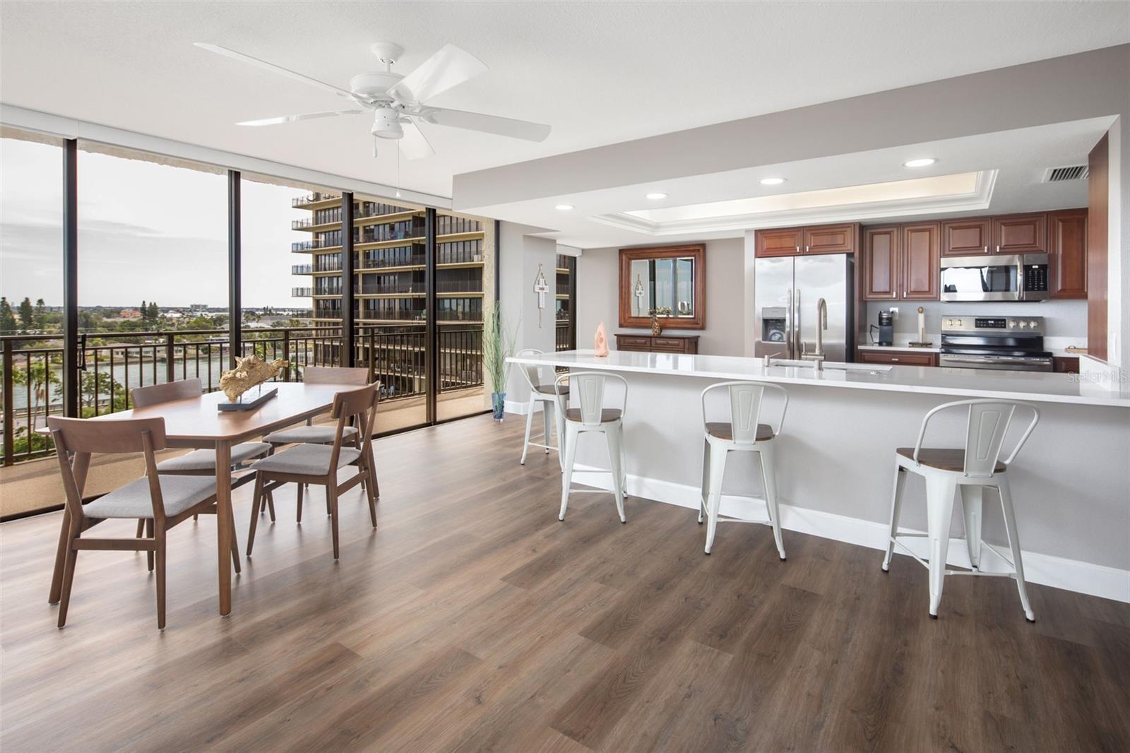 Image 7 of 37 For 7650 Bayshore Drive 606