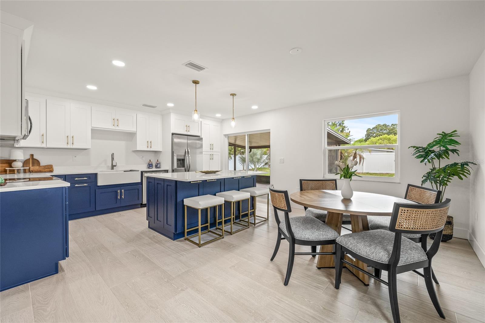 Image 13 of 49 For 6567 West Shore Circle
