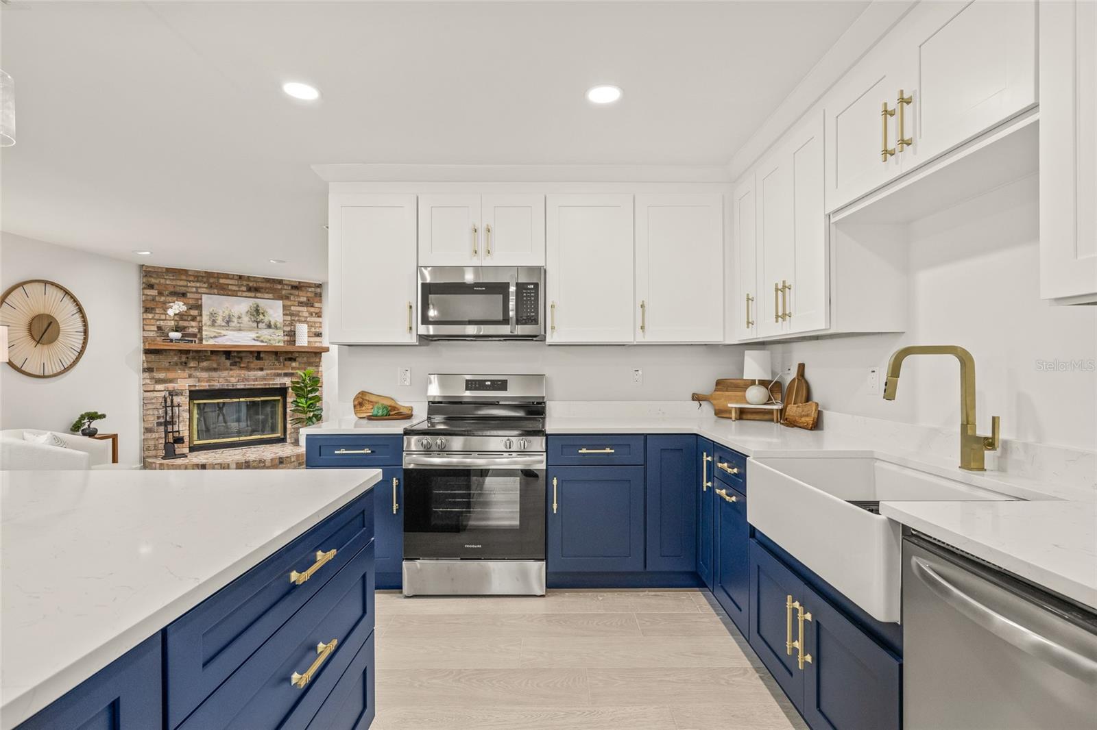 Image 19 of 49 For 6567 West Shore Circle