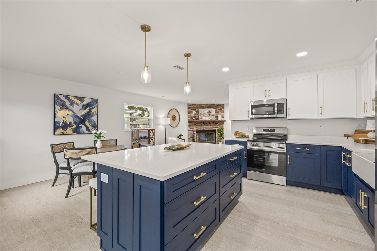 Image 20 of 49 For 6567 West Shore Circle