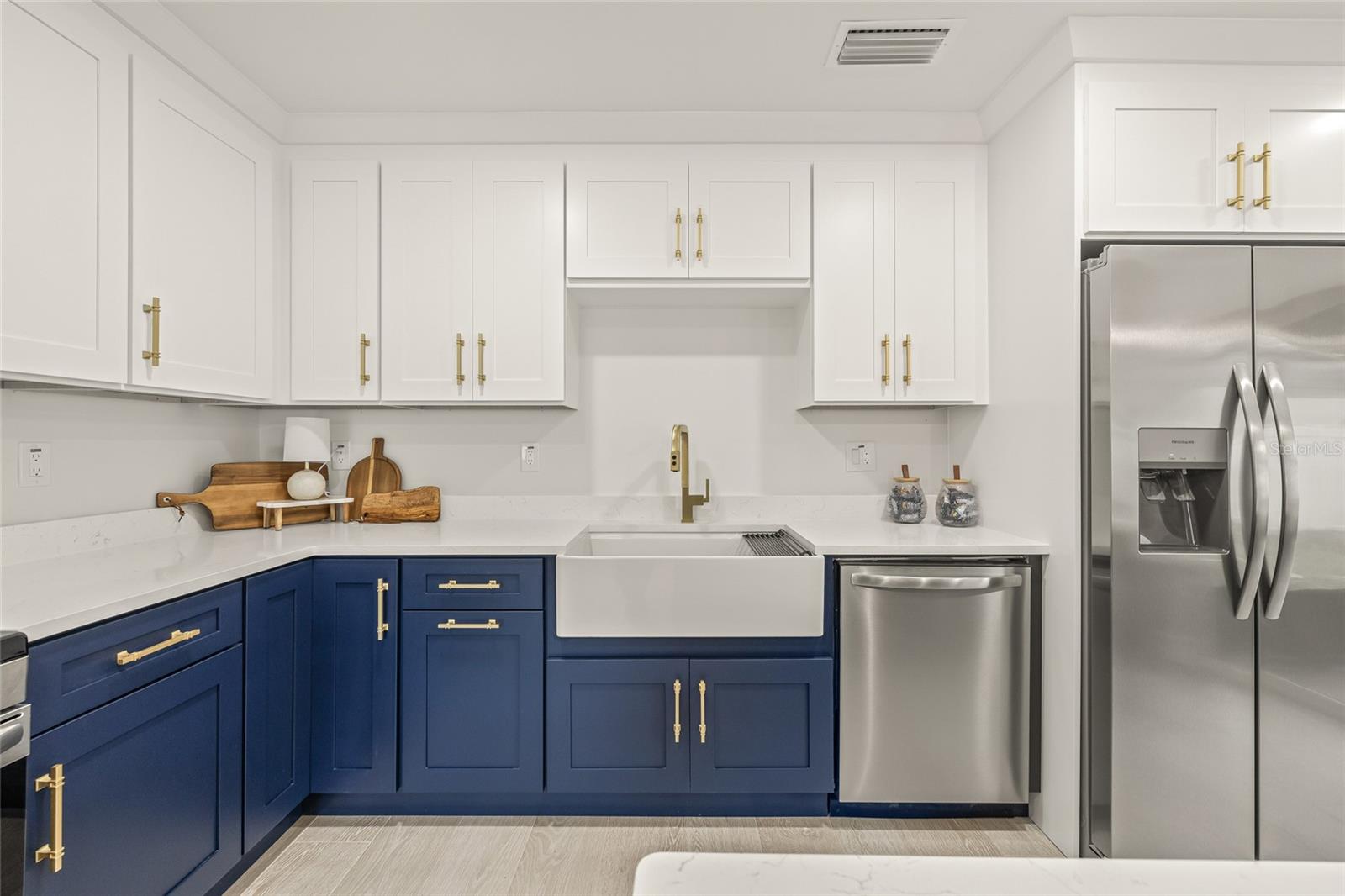 Image 21 of 49 For 6567 West Shore Circle