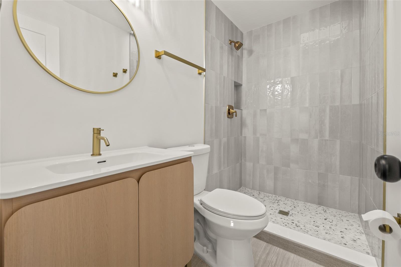 Image 33 of 49 For 6567 West Shore Circle