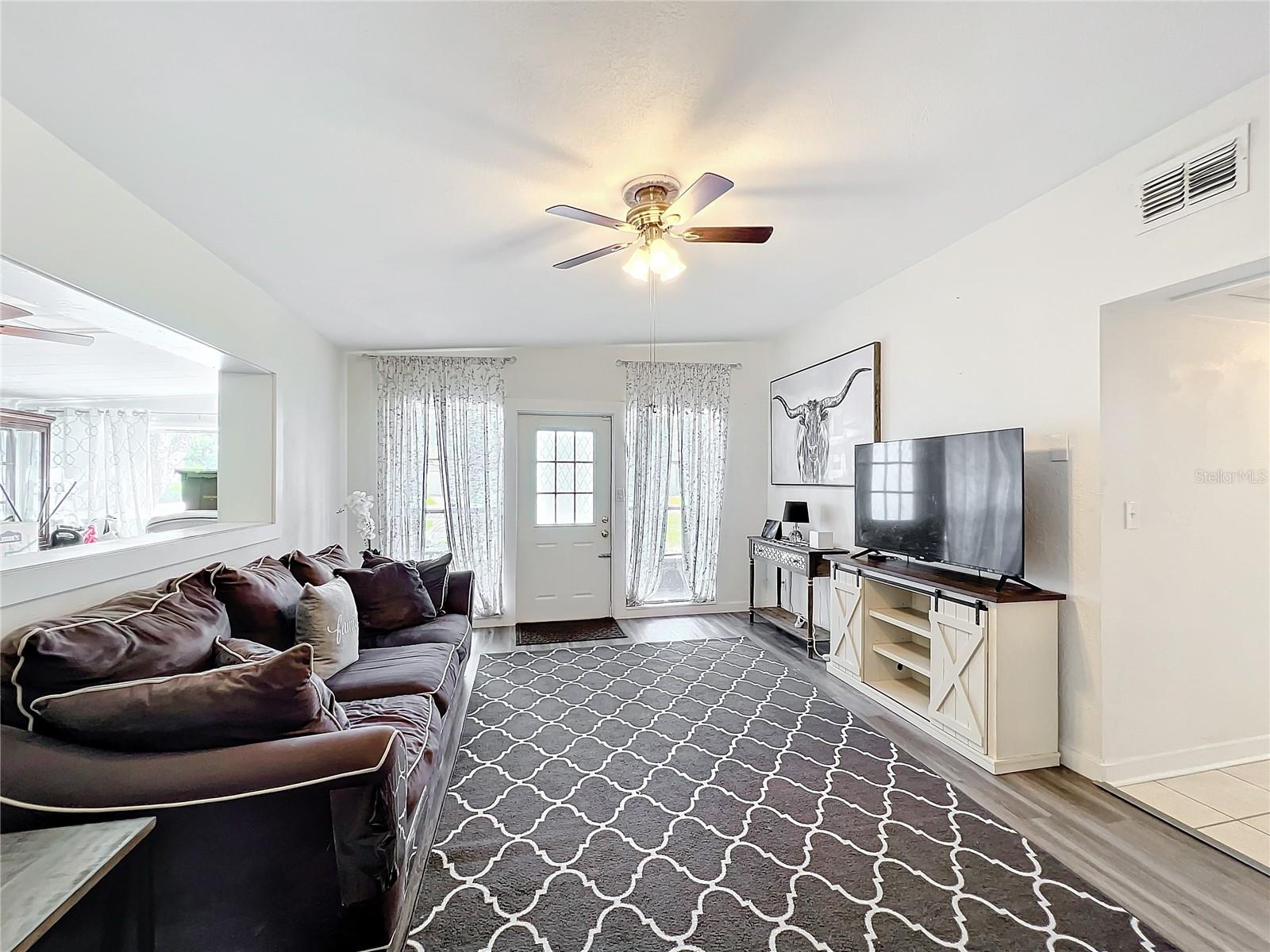 Image 7 of 38 For 1625 Crystal Court E