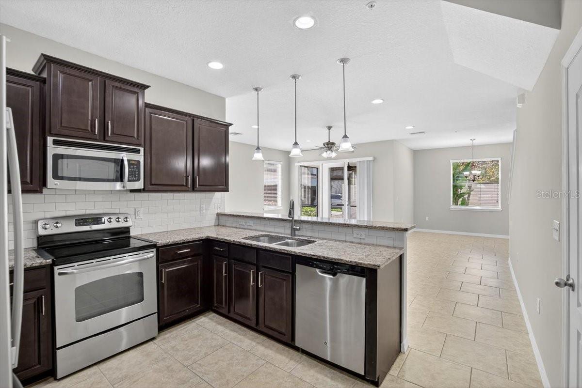 Image 5 of 68 For 8632 Miramar Terrace Circle