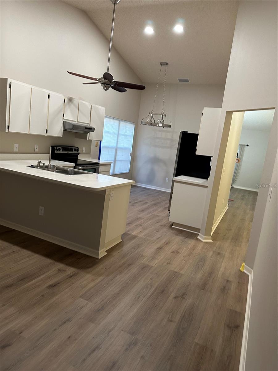 Listing photo id 8 for 9765 Fox Chapel Road