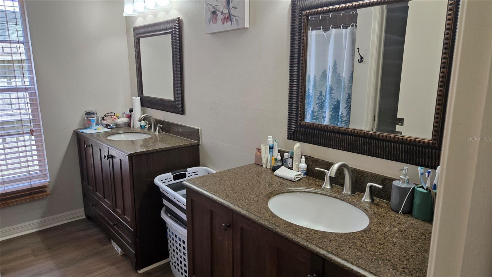 Listing photo id 4 for 9765 Fox Chapel Road