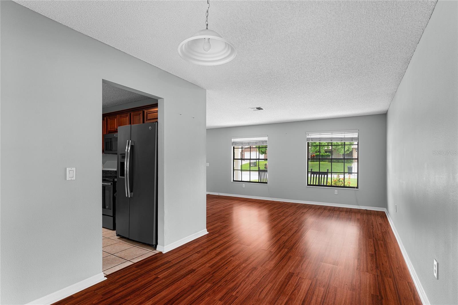 Image 16 of 71 For 8107 Greenside Lane