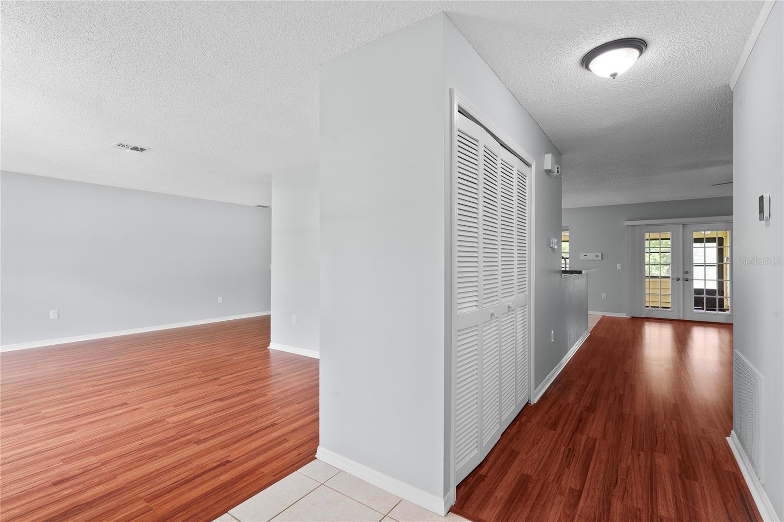 Image 21 of 71 For 8107 Greenside Lane
