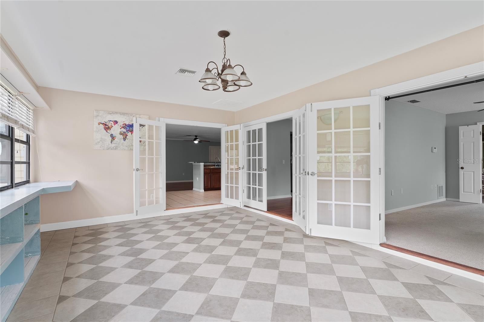 Image 25 of 71 For 8107 Greenside Lane