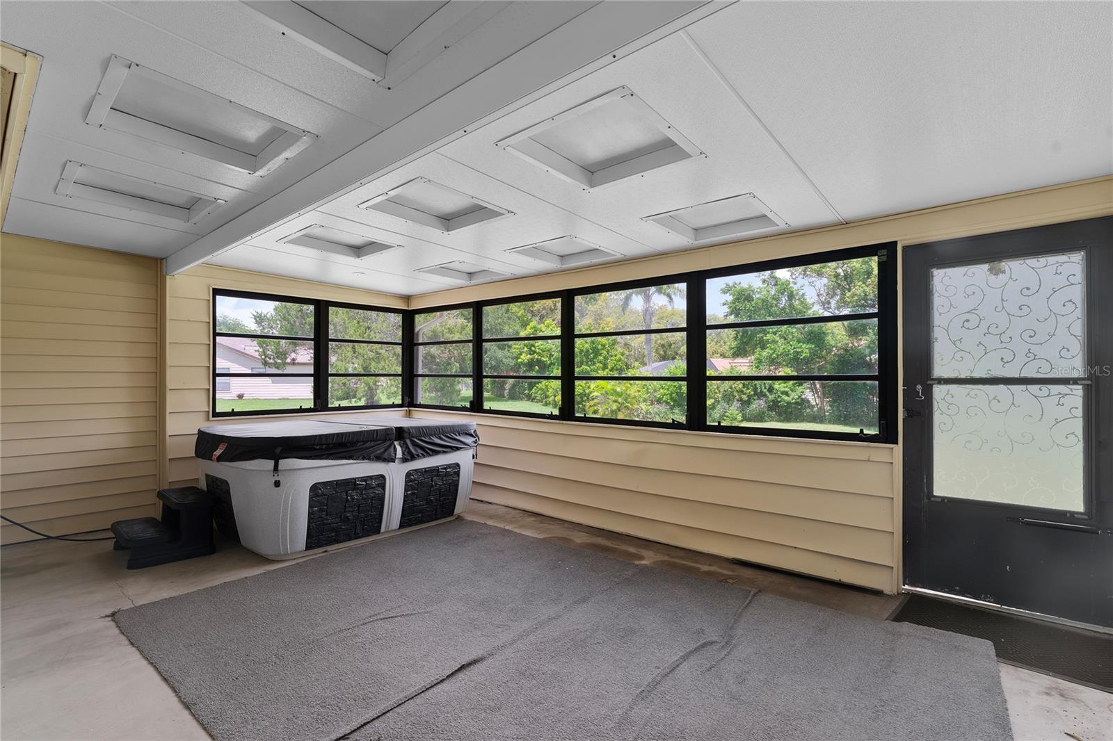 Image 43 of 71 For 8107 Greenside Lane