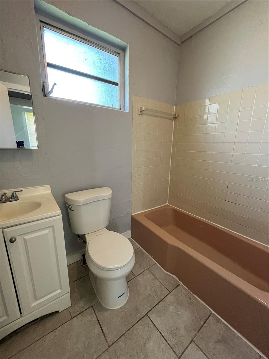Image 5 of 7 For 715 10th Street
