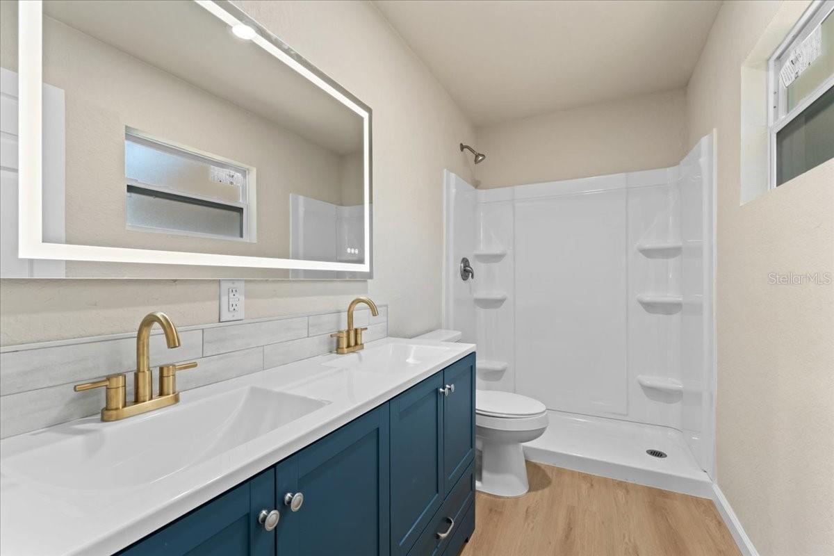 Image 17 of 37 For 928 59th Street W