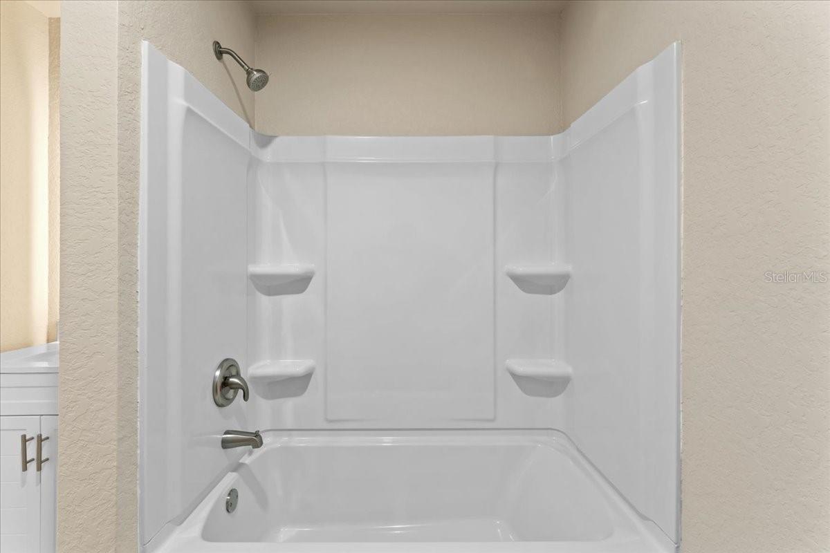 Image 22 of 37 For 928 59th Street W