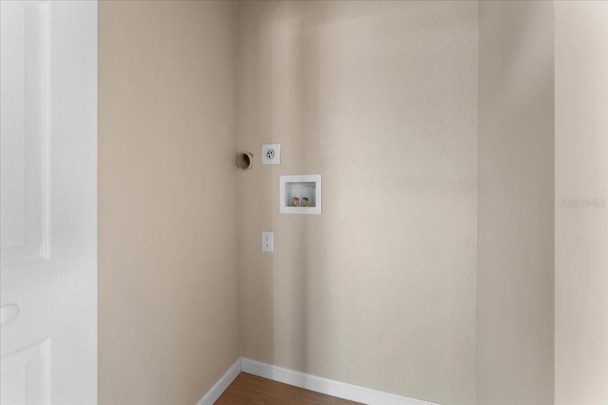 Image 25 of 37 For 928 59th Street W