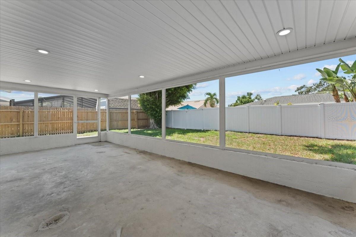 Image 26 of 37 For 928 59th Street W