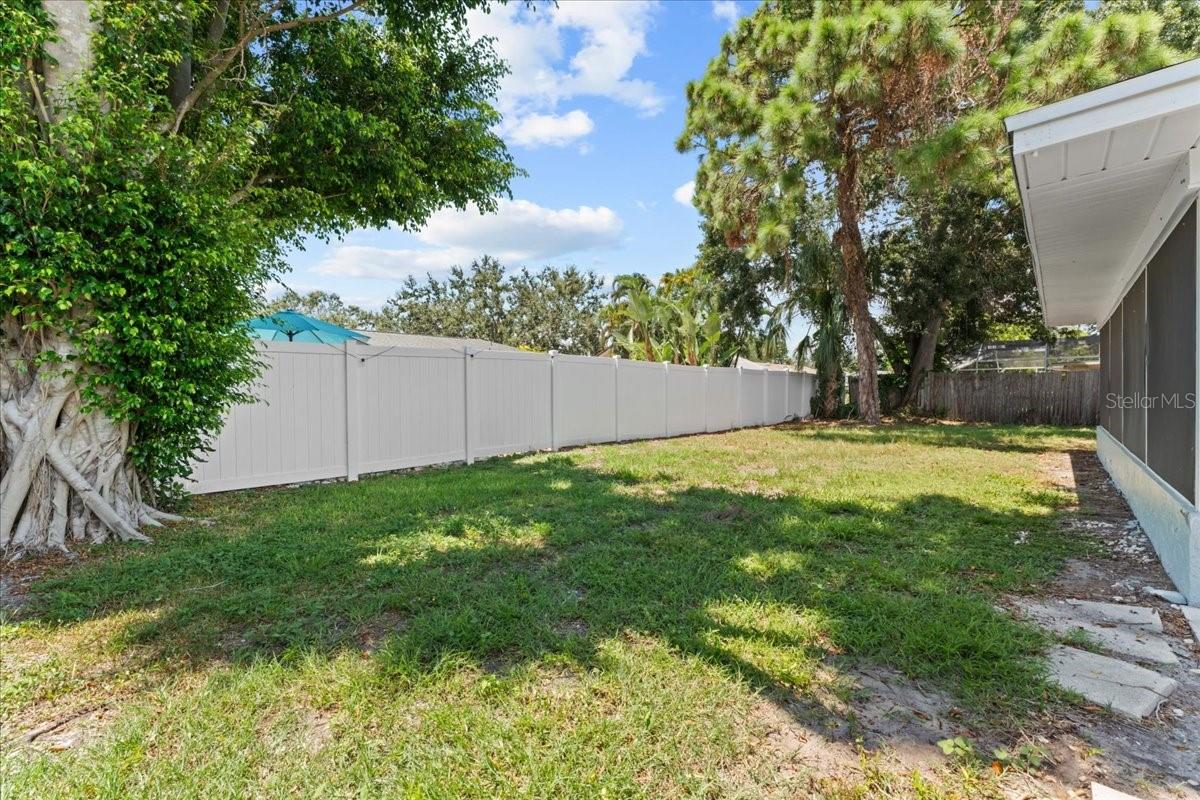 Image 31 of 37 For 928 59th Street W