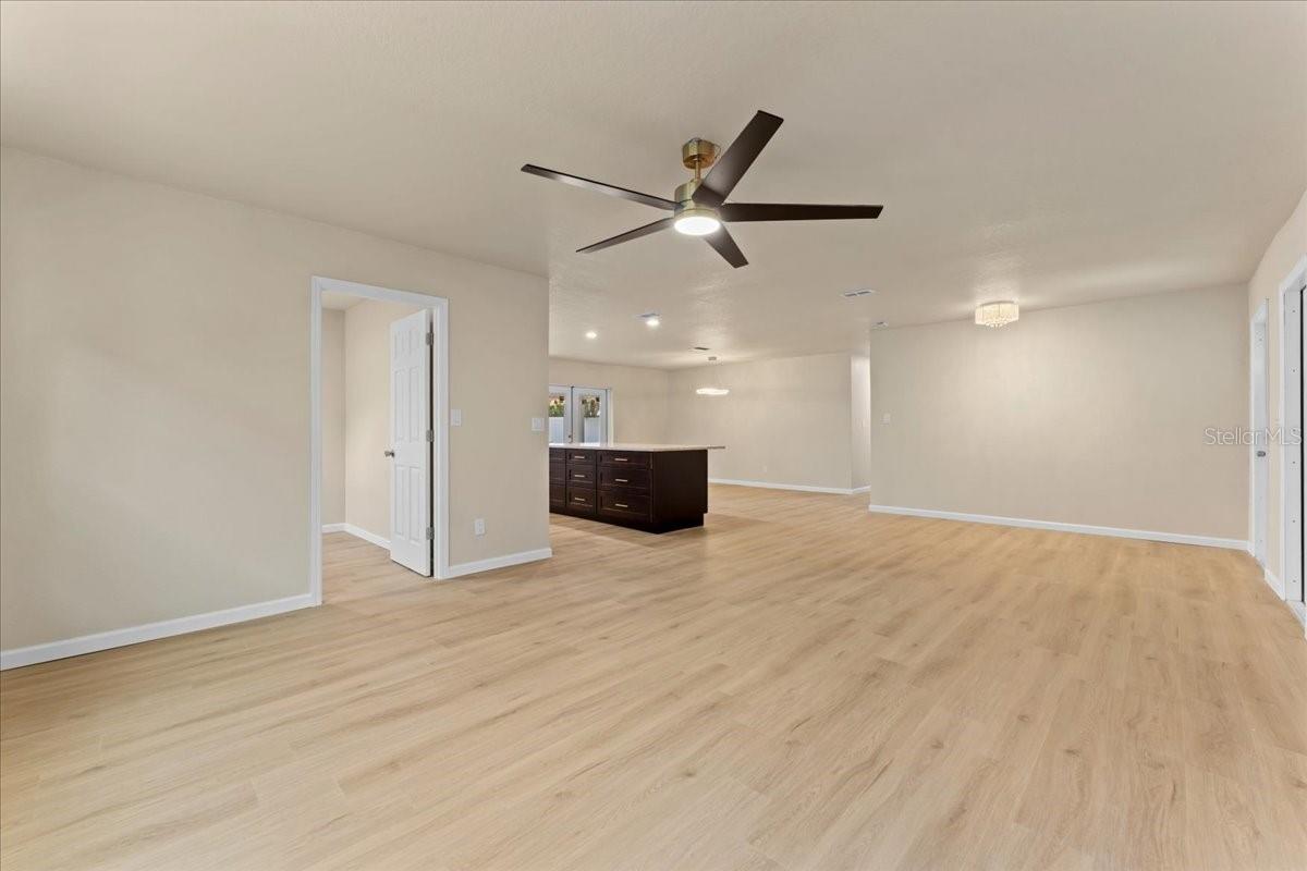 Image 4 of 37 For 928 59th Street W