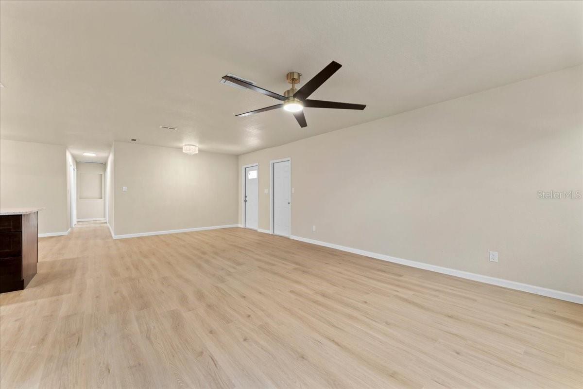Image 6 of 37 For 928 59th Street W