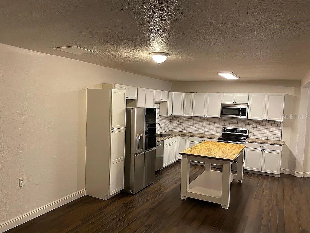 Image 22 of 35 For 8124 Cormel Street