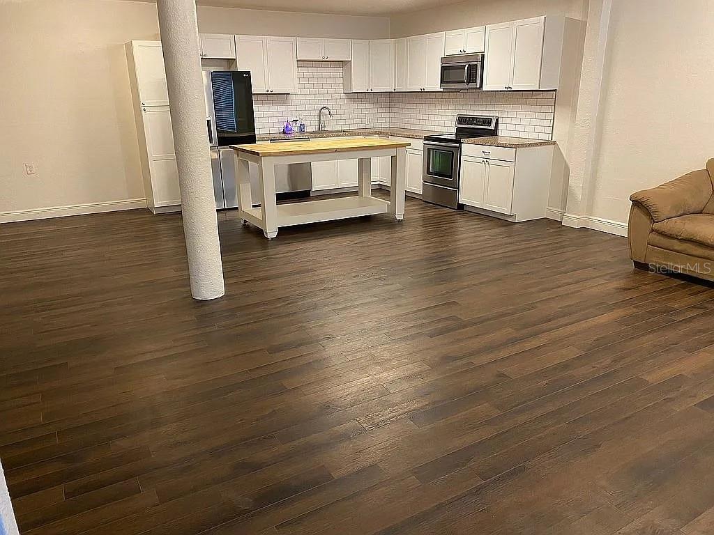Image 24 of 35 For 8124 Cormel Street