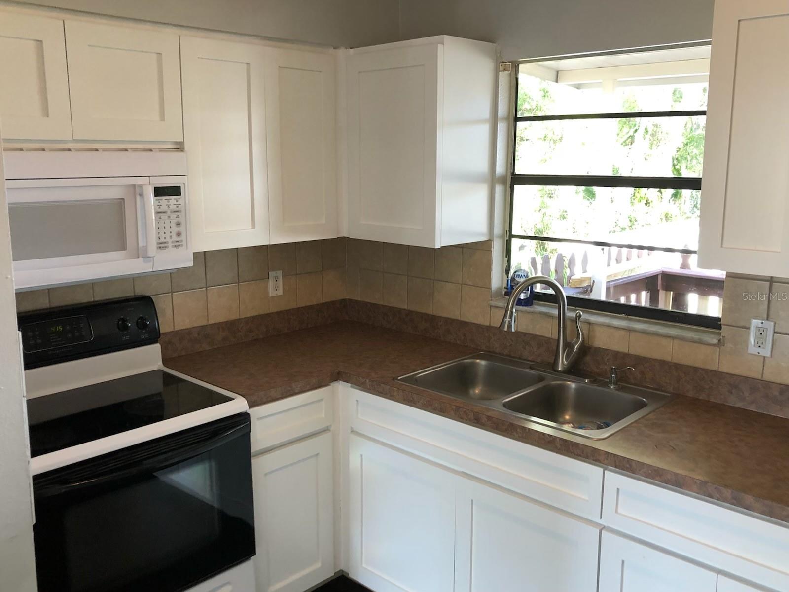 Image 4 of 35 For 8124 Cormel Street