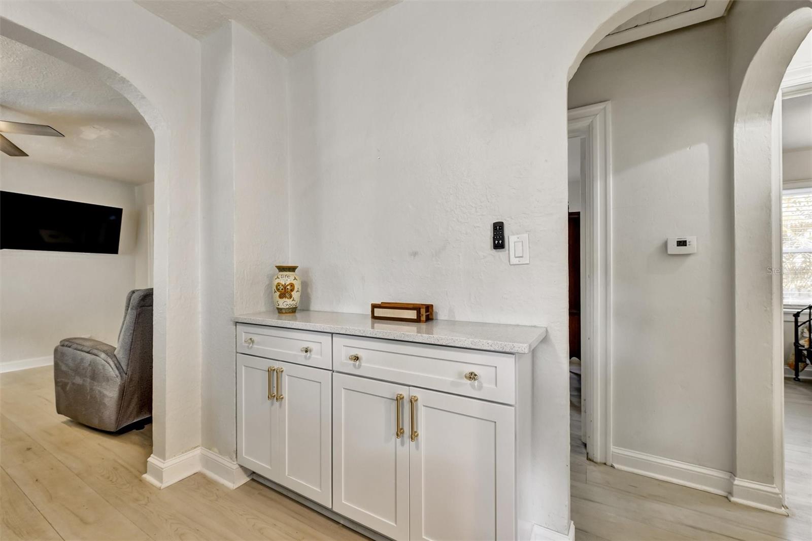 Image 13 of 31 For 919 29th Street N