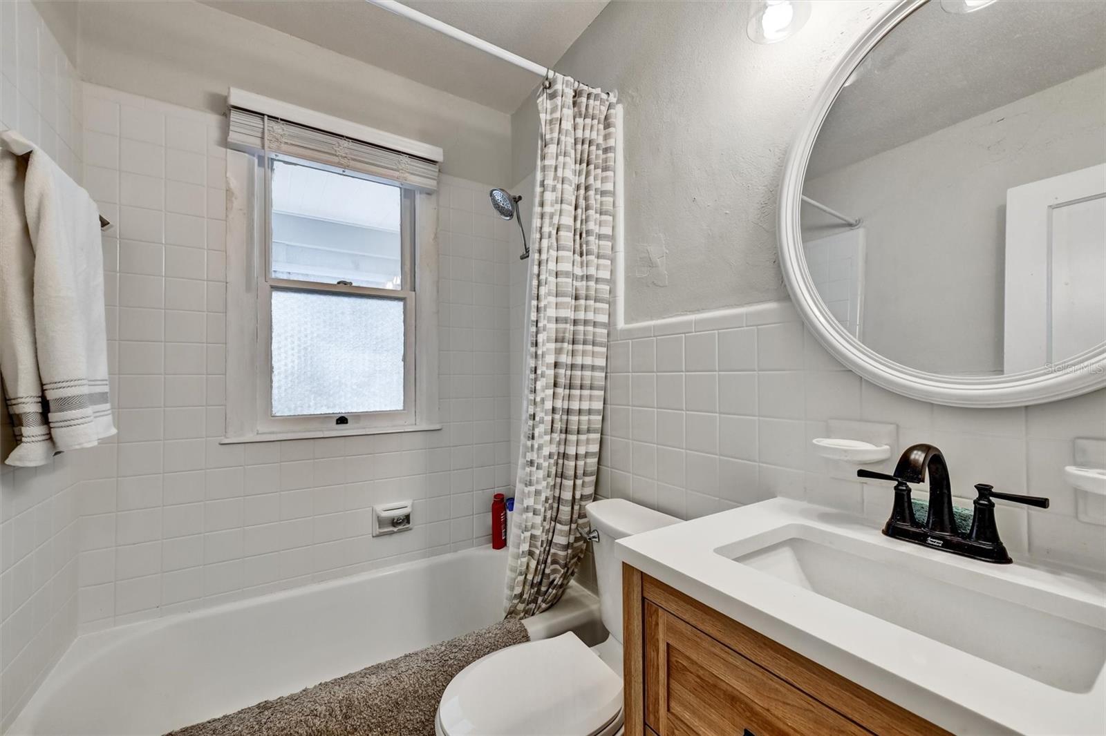 Image 18 of 31 For 919 29th Street N